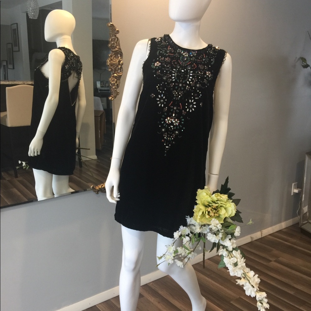 🎉 ✨HP✨🎉 Ecote Dress